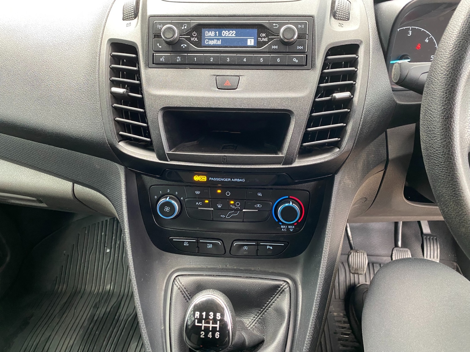 Used Ford Transit Connect 2020 for sale - 78043147: Photo 32