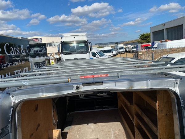 Used Vauxhall Vivaro 2017 for sale - 76325047: Photo 16