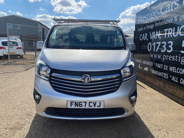 Used Vauxhall Vivaro 2017 for sale - 76325047: Photo 2