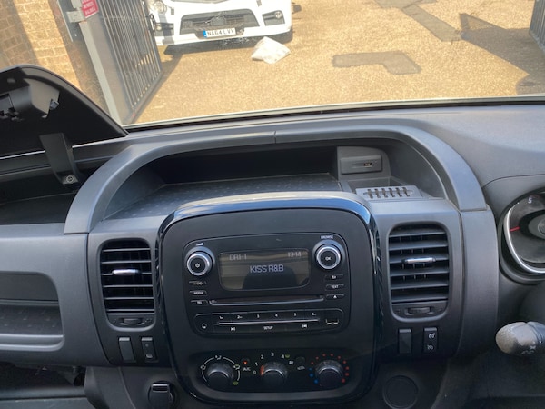 Used Vauxhall Vivaro 2017 for sale - 76325047: Photo 35