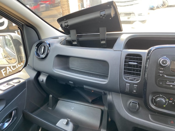 Used Vauxhall Vivaro 2017 for sale - 76325047: Photo 38