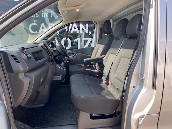 Used Vauxhall Vivaro 2017 for sale - 76325047: Photo 40
