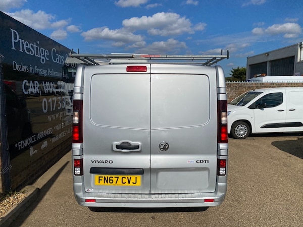 Used Vauxhall Vivaro 2017 for sale - 76325047: Photo 4