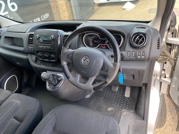 Used Vauxhall Vivaro 2017 for sale - 76325047: Photo 7