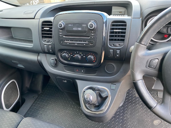 Used Vauxhall Vivaro 2017 for sale - 76325047: Photo 9