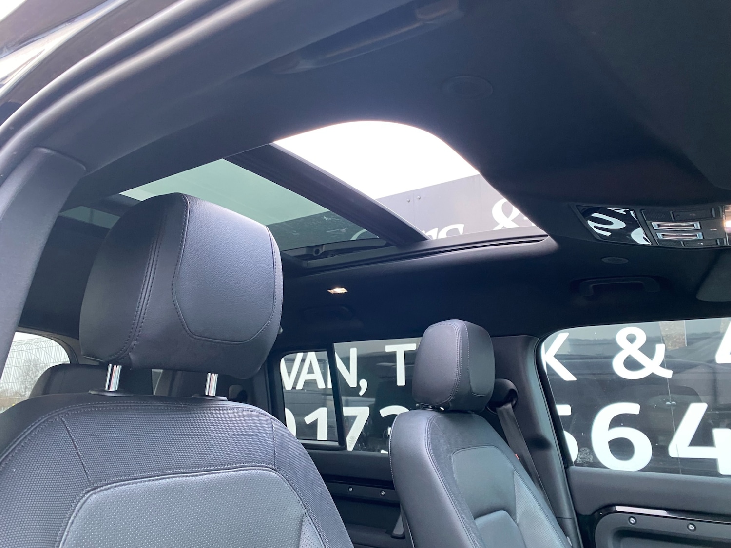 Used Land Rover Defender 2023 for sale - 77055849: Photo 14