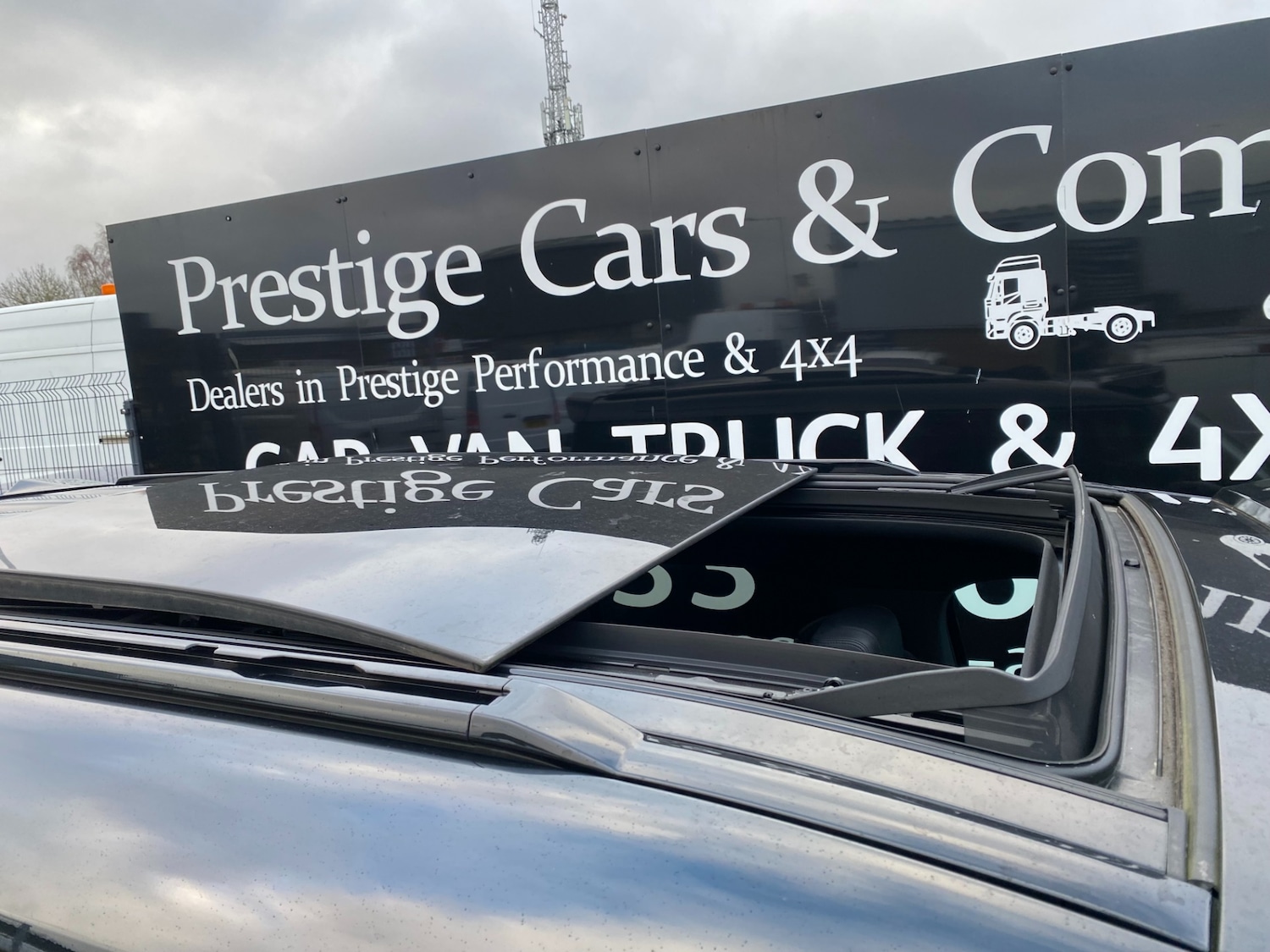 Used Land Rover Defender 2023 for sale - 77055849: Photo 15