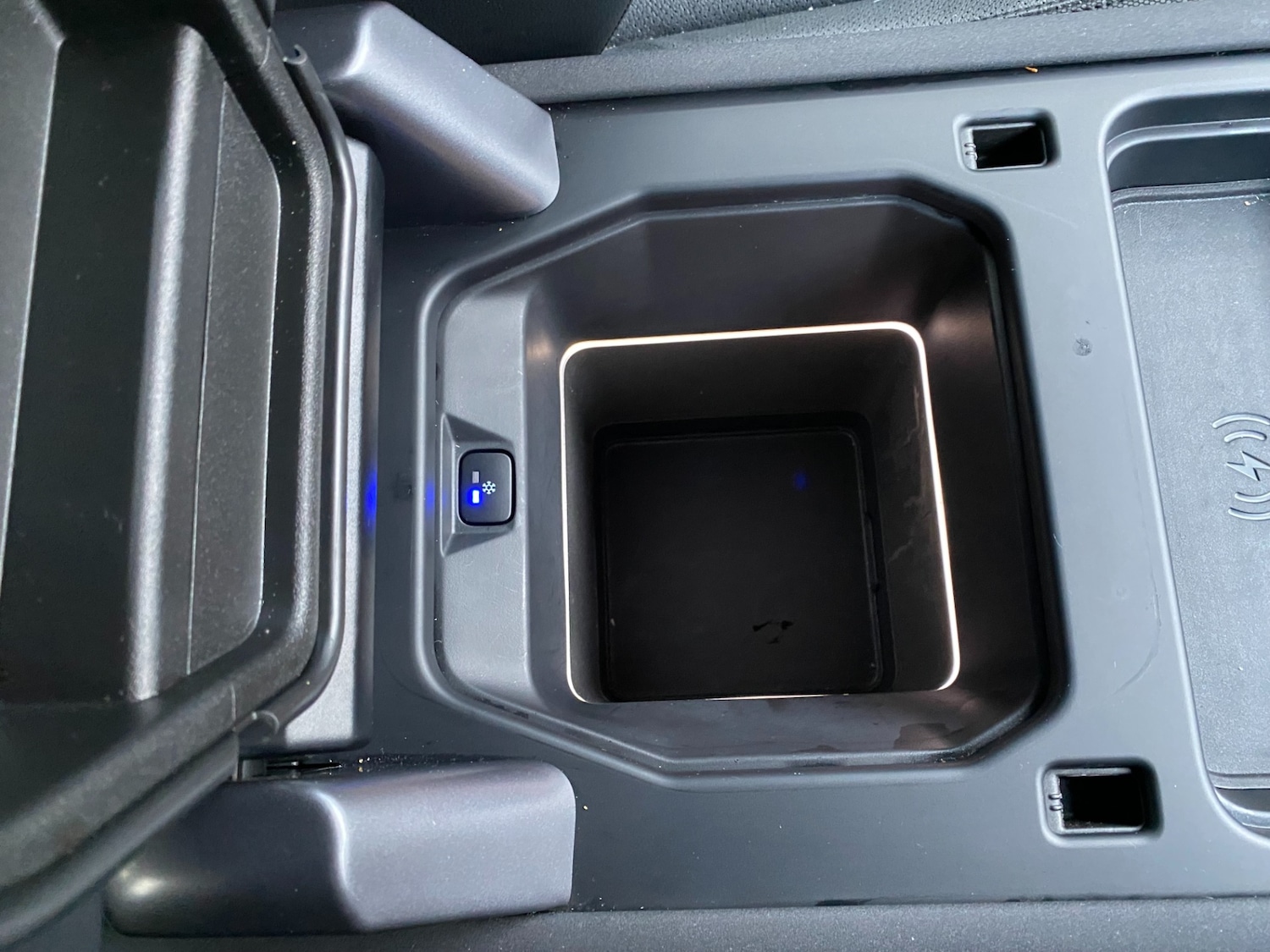 Used Land Rover Defender 2023 for sale - 77055849: Photo 19