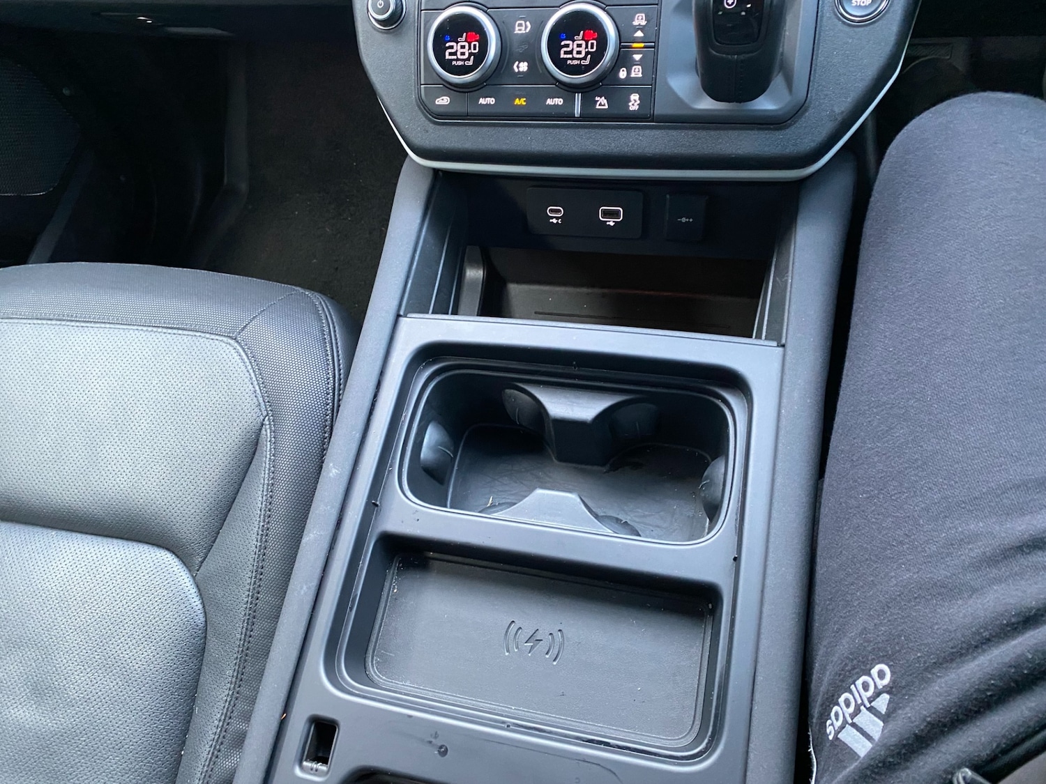 Used Land Rover Defender 2023 for sale - 77055849: Photo 35