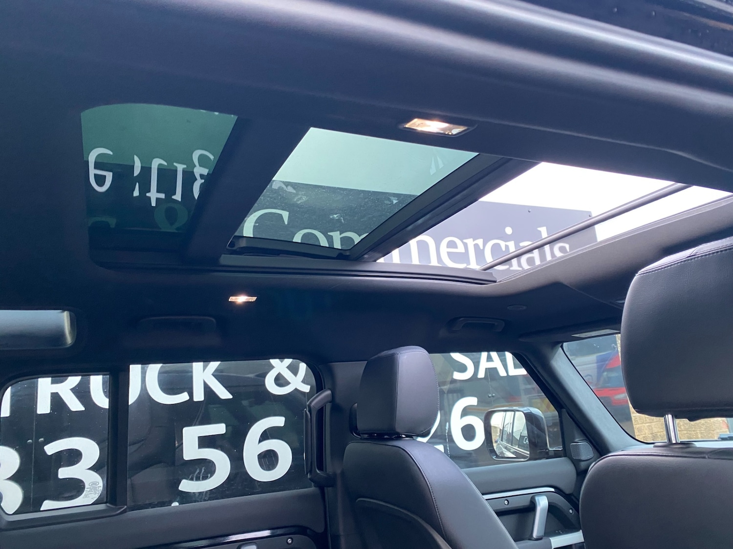 Used Land Rover Defender 2023 for sale - 77055849: Photo 38