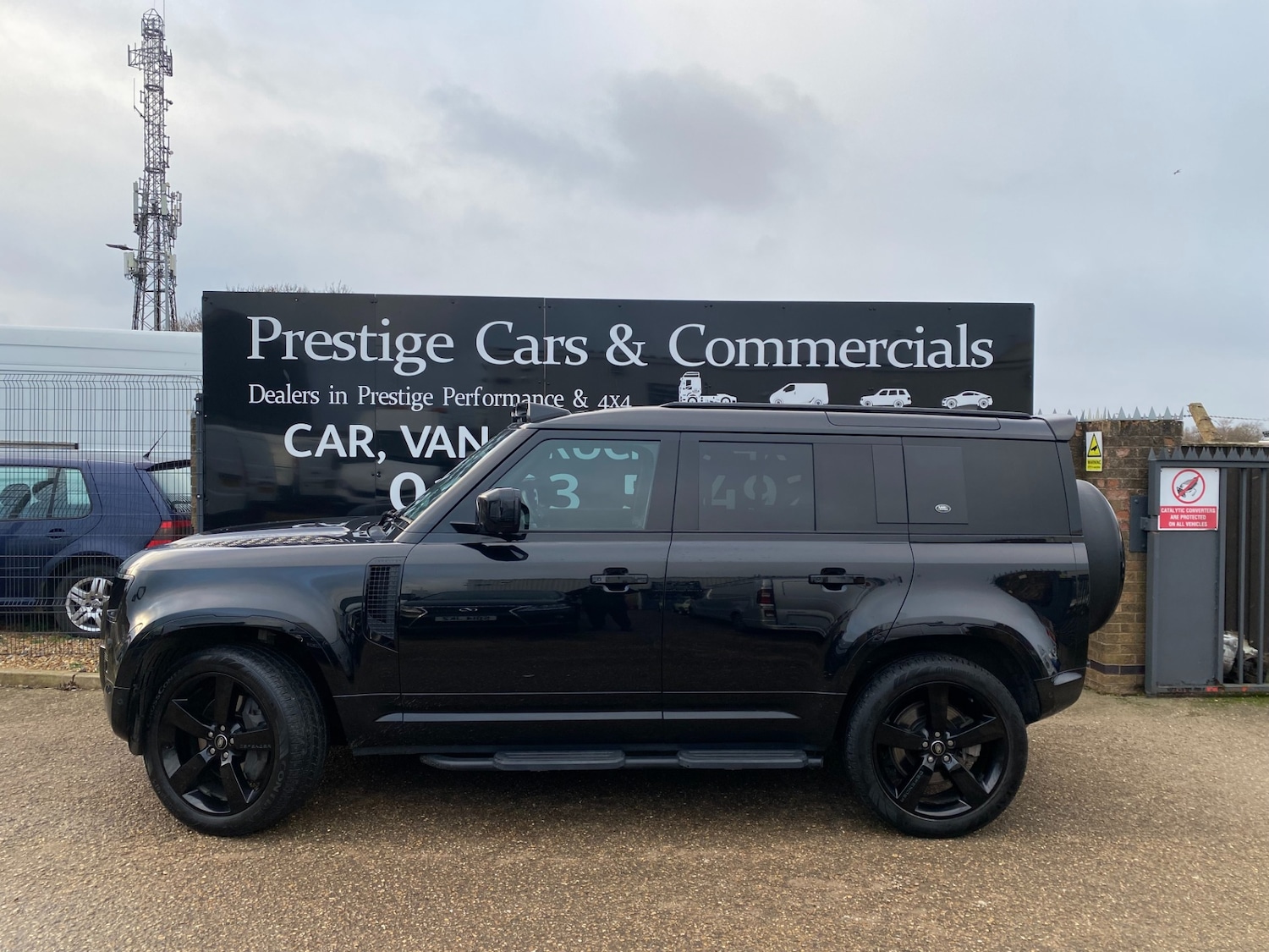 Used Land Rover Defender 2023 for sale - 77055849: Photo 5