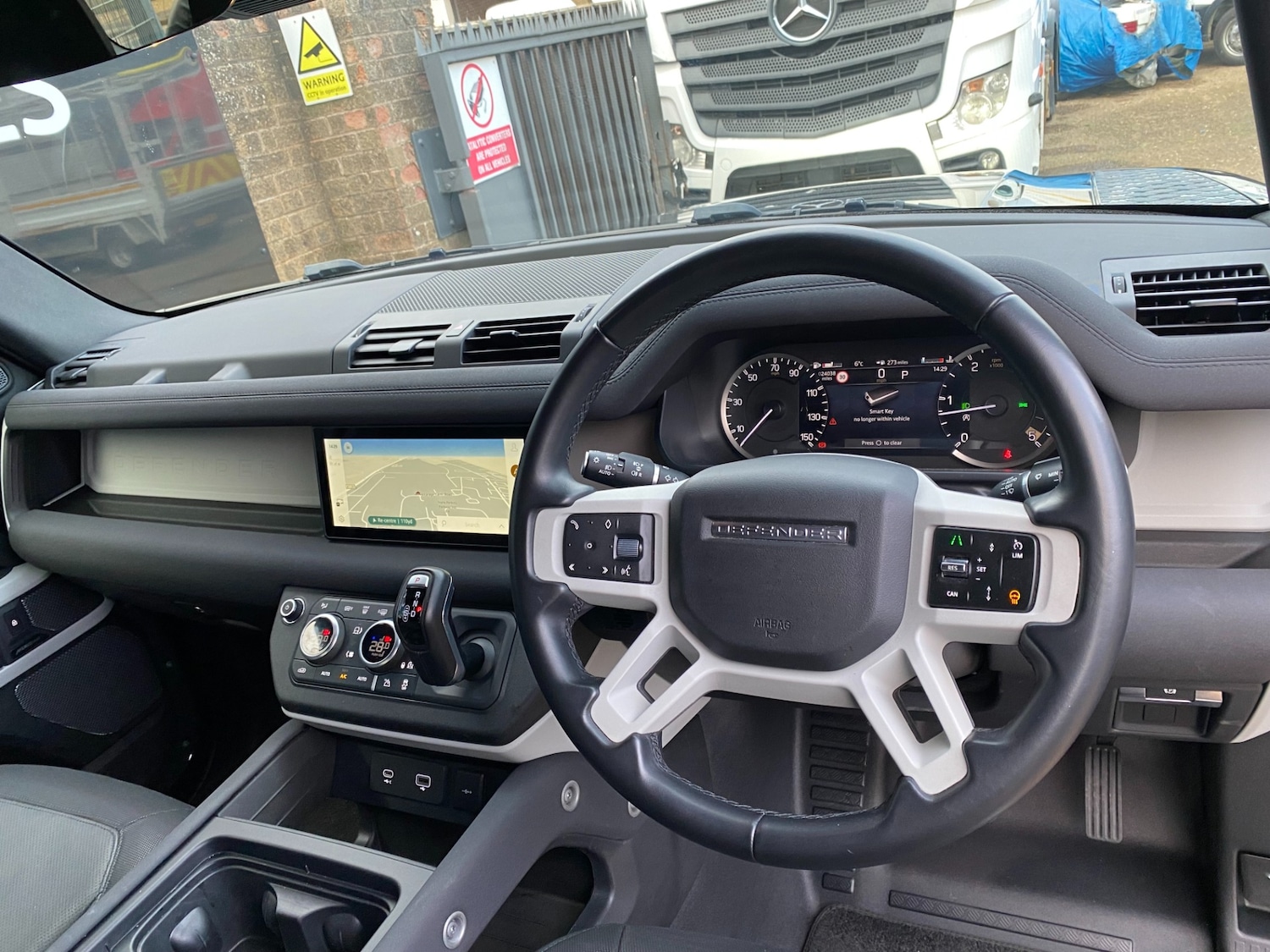 Used Land Rover Defender 2023 for sale - 77055849: Photo 7