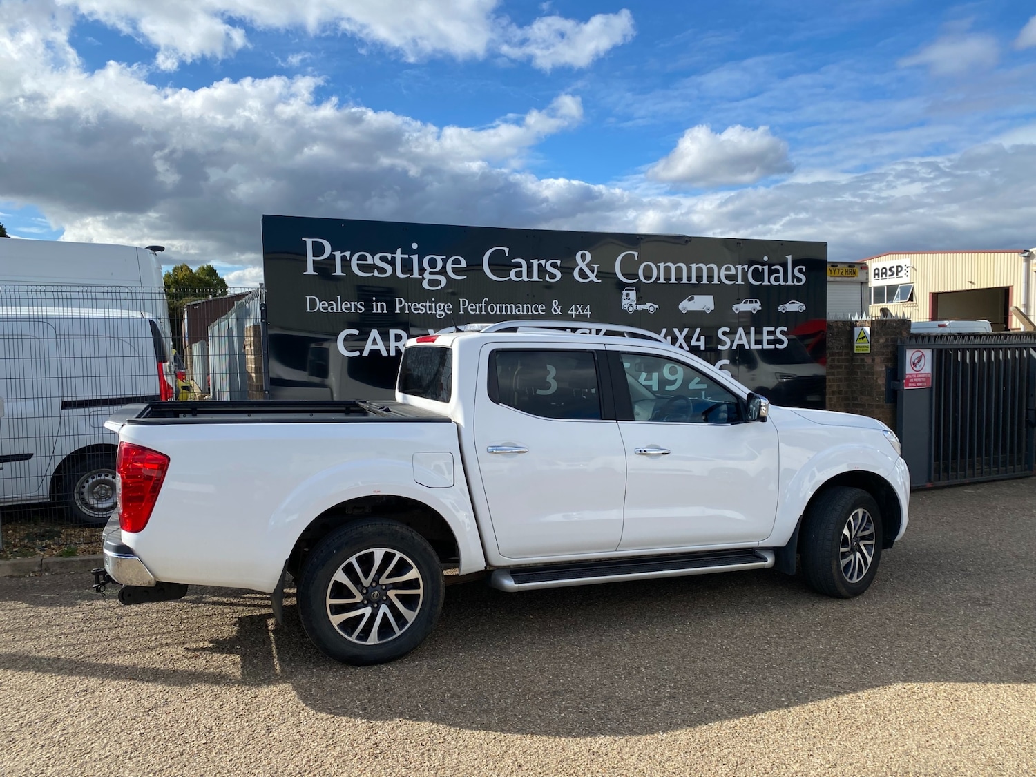 Used Nissan Navara 2017 for sale - 76391696: Photo 40