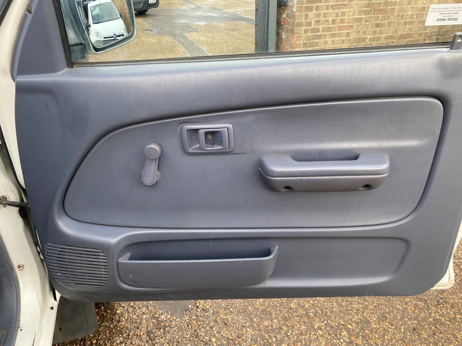 Used Toyota Hilux 1999 for sale - 77490393: Photo 22