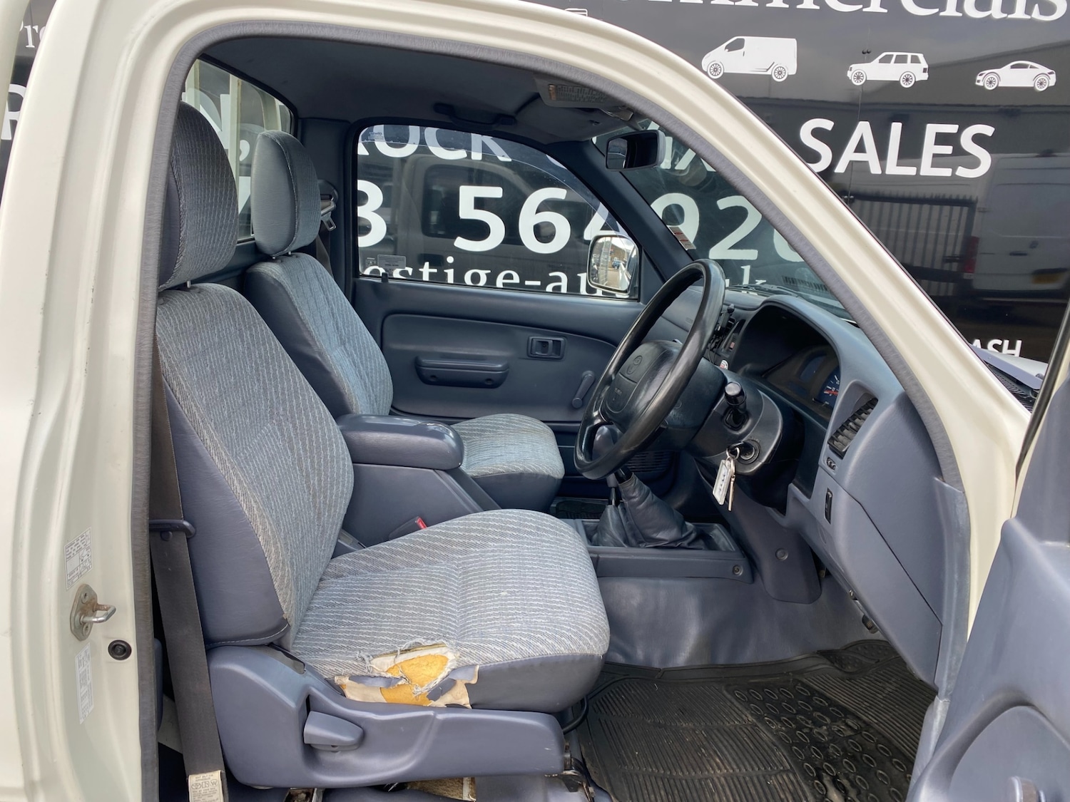 Used Toyota Hilux 1999 for sale - 77490393: Photo 25