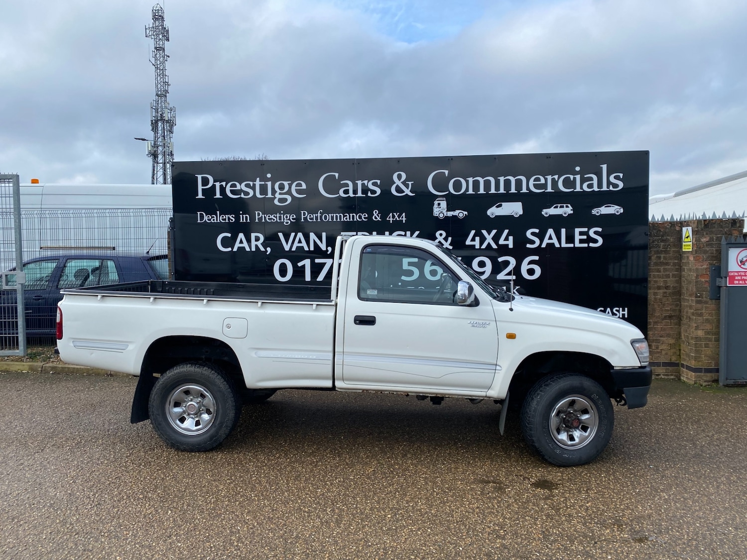 Used Toyota Hilux 1999 for sale - 77490393: Photo 3