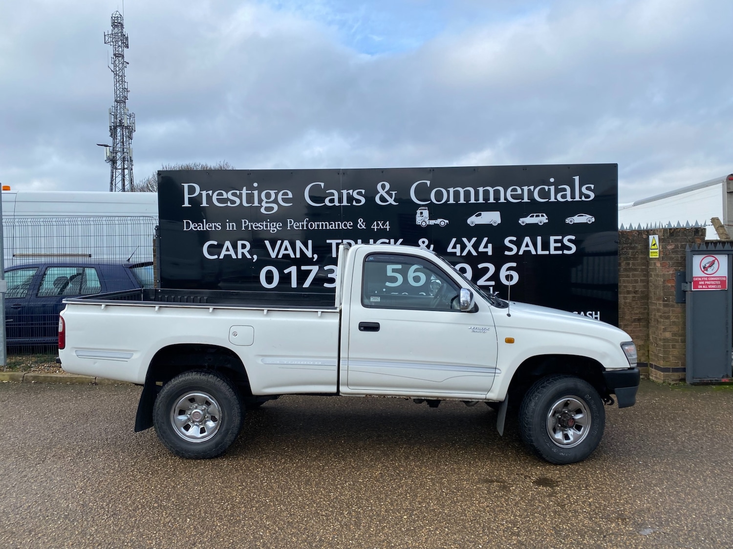 Used Toyota Hilux 1999 for sale - 77490393: Photo 55