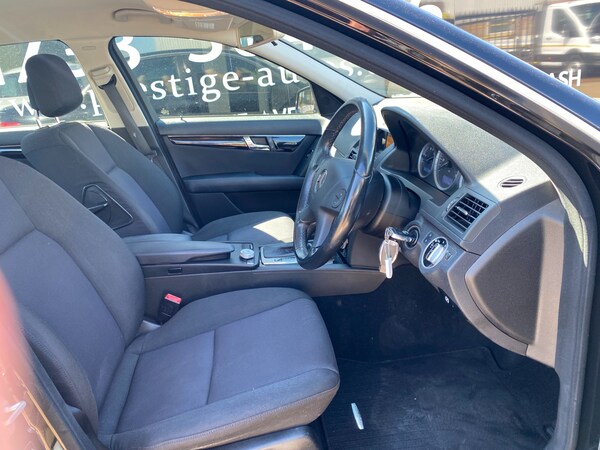 Used Mercedes-Benz C Class 2010 for sale - 74734958: Photo 30