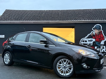 2013 (63) - 1.0 125 EcoBoost Titanium 5dr