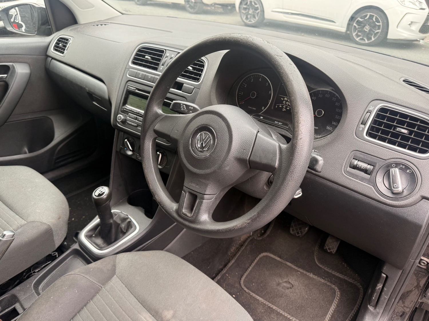 Used Volkswagen Polo 2011 for sale - 76064743: Photo 10