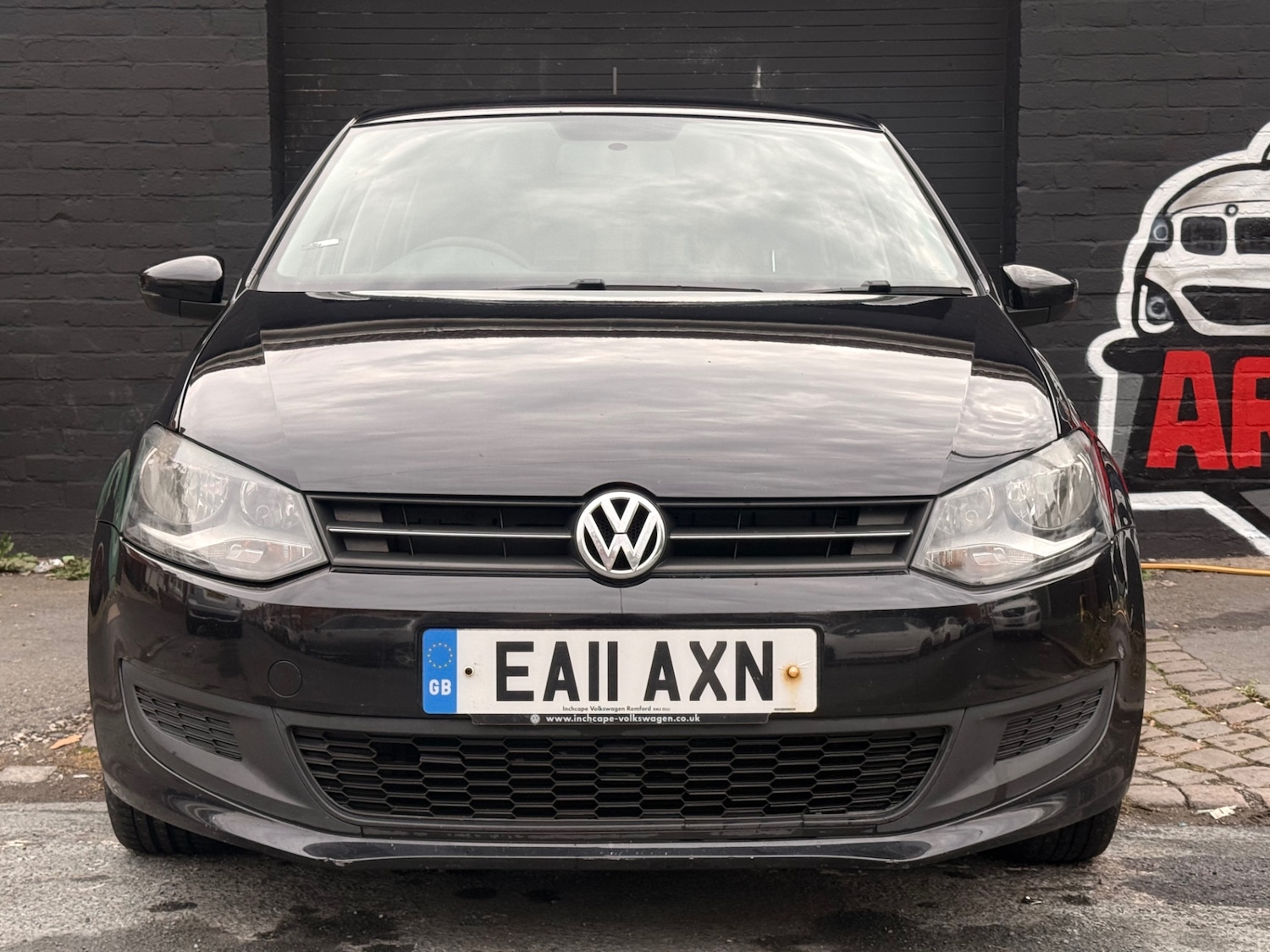 Used Volkswagen Polo 2011 for sale - 76064743: Photo 2