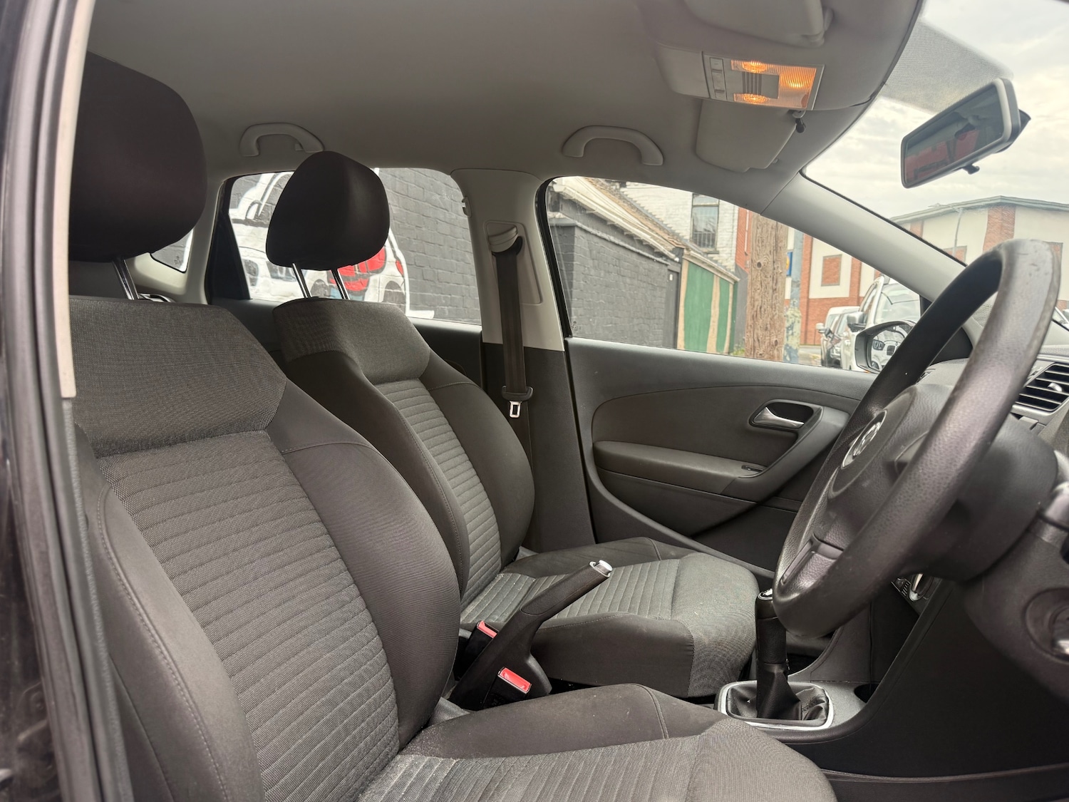 Used Volkswagen Polo 2011 for sale - 76064743: Photo 9