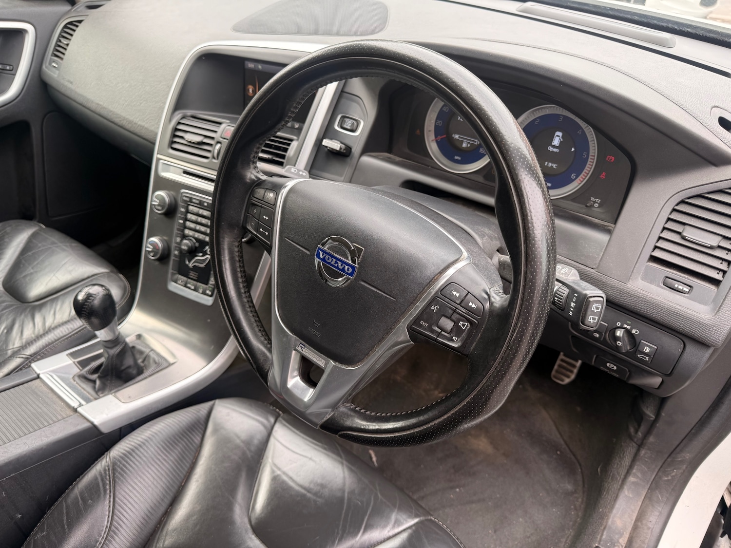 Used Volvo XC60 2011 for sale - 76066825: Photo 10