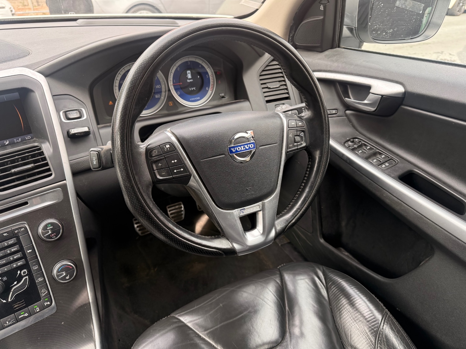 Used Volvo XC60 2011 for sale - 76066825: Photo 14