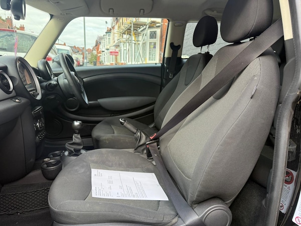 Used MINI Hatch 2010 for sale - 75641084: Photo 17