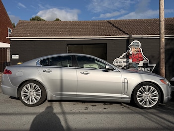 Used Jaguar XF 2010 for sale - 78984432: Photo