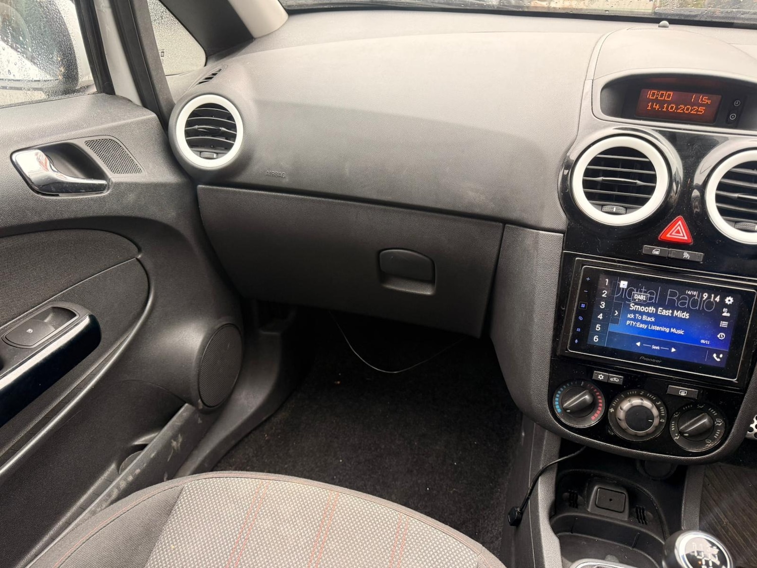 Used Vauxhall Corsa 2011 for sale - 75918991: Photo 16