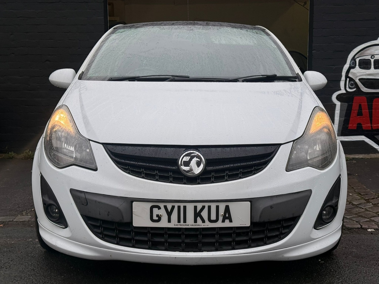 Used Vauxhall Corsa 2011 for sale - 75918991: Photo 2