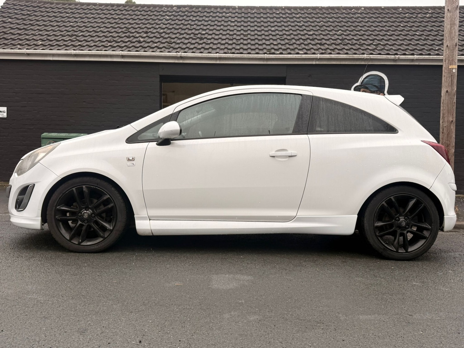 Used Vauxhall Corsa 2011 for sale - 75918991: Photo 4