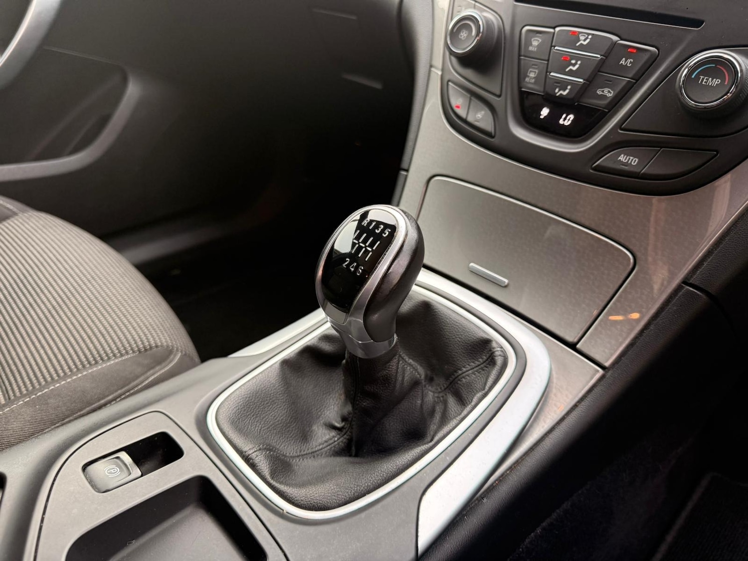 Used Vauxhall Insignia 2014 for sale - 76404529: Photo 12