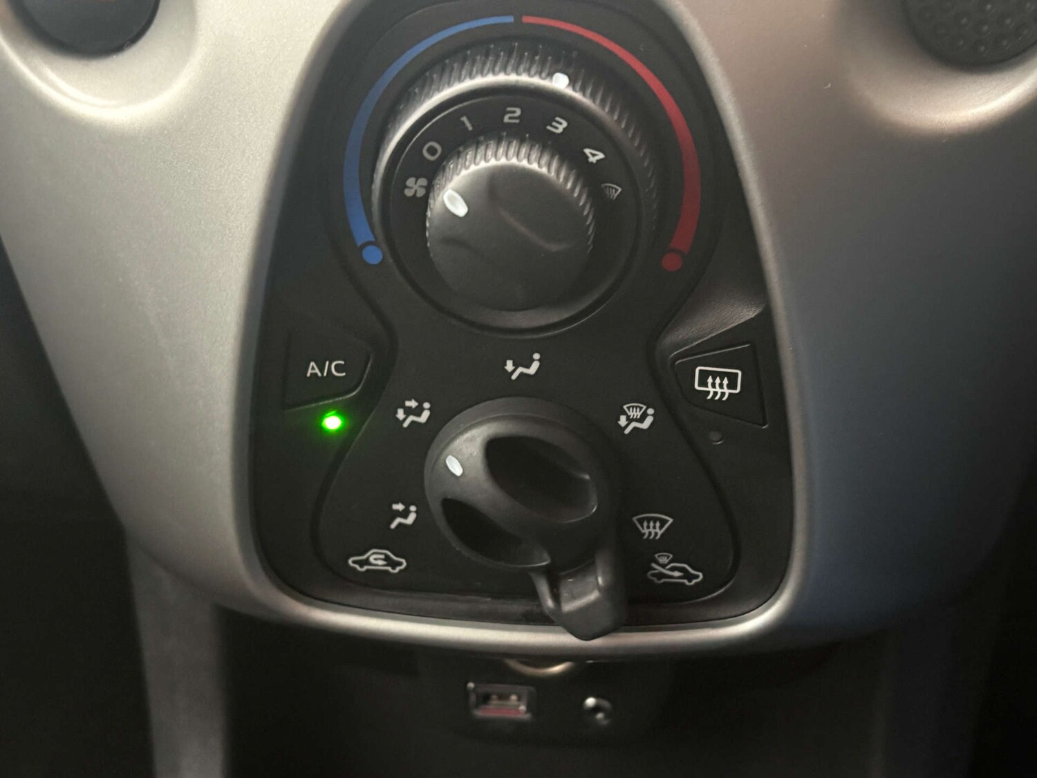 Used Peugeot 108 2018 for sale - 78016387: Photo 19