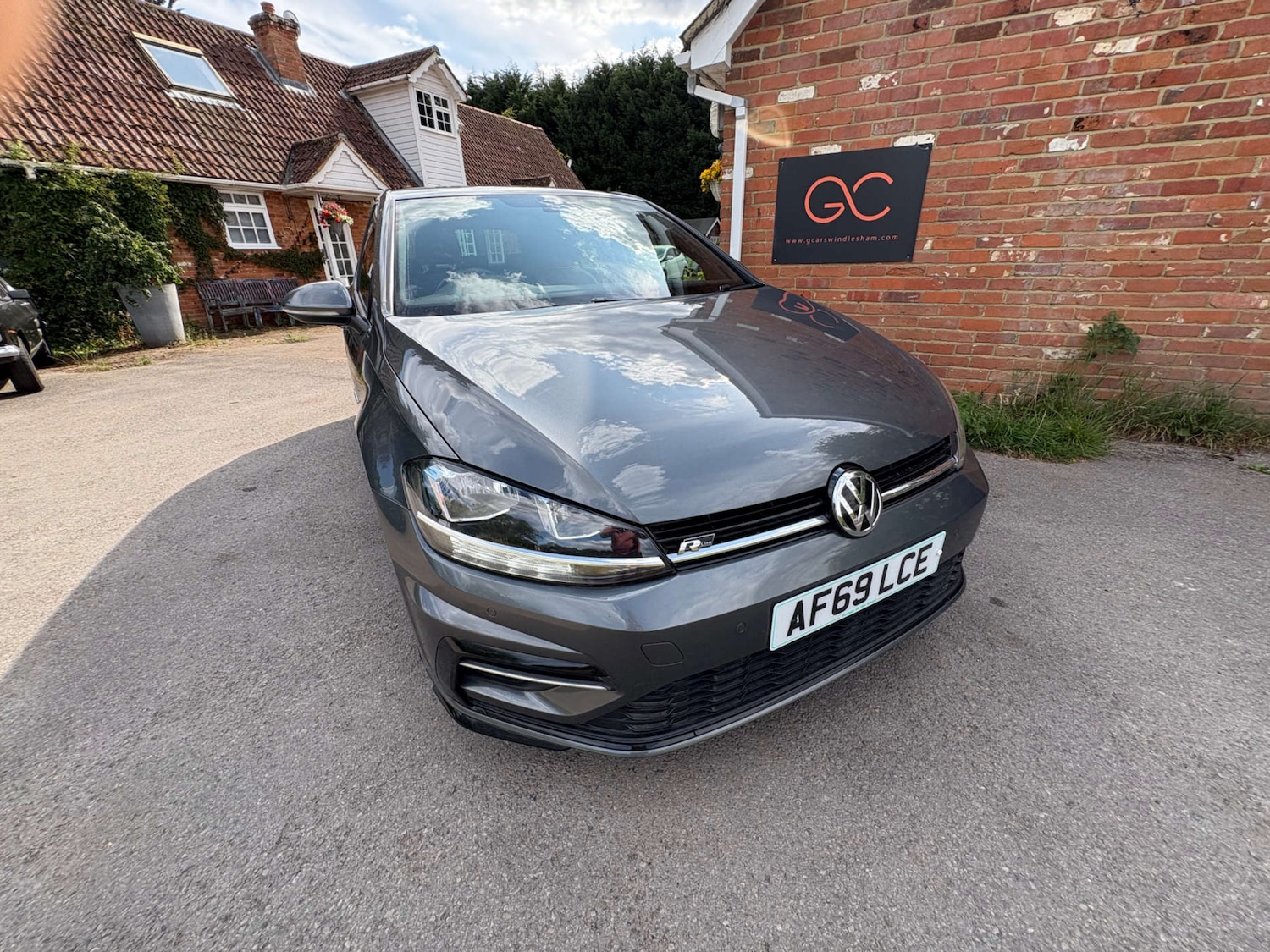 Used Volkswagen Golf 2019 for sale - 76277950: Photo 1