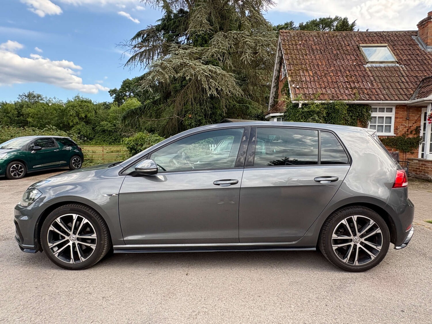 Used Volkswagen Golf 2019 for sale - 76277950: Photo 45