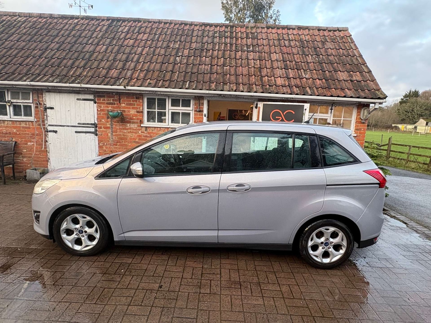 Used Ford Grand C-Max 2012 for sale - 77236250: Photo 35