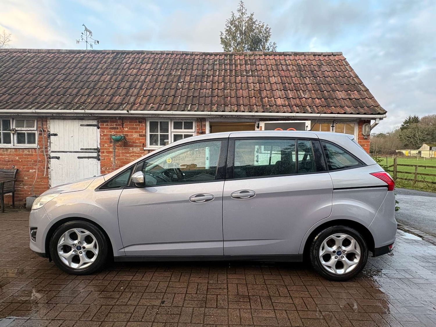 Used Ford Grand C-Max 2012 for sale - 77236250: Photo 8