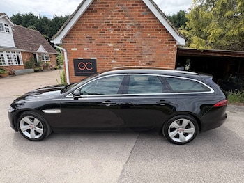Used Jaguar XF 2019 for sale - 78762003: Photo