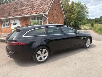 Used Jaguar XF 2019 for sale - 78762003: Photo
