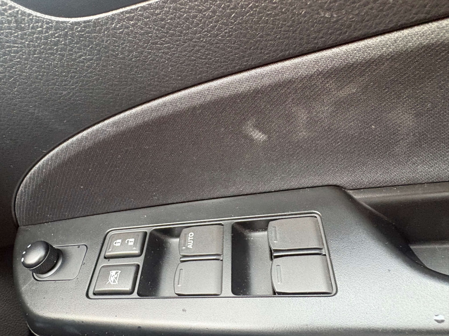 Used Suzuki Swift 2015 for sale - 77523178: Photo 15