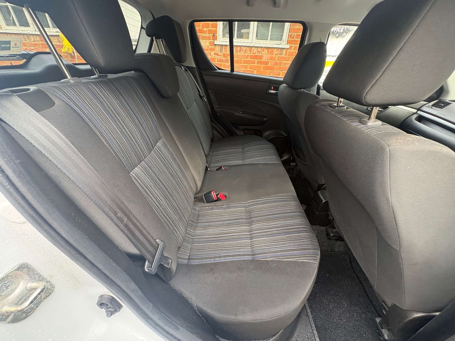 Used Suzuki Swift 2015 for sale - 77523178: Photo 8