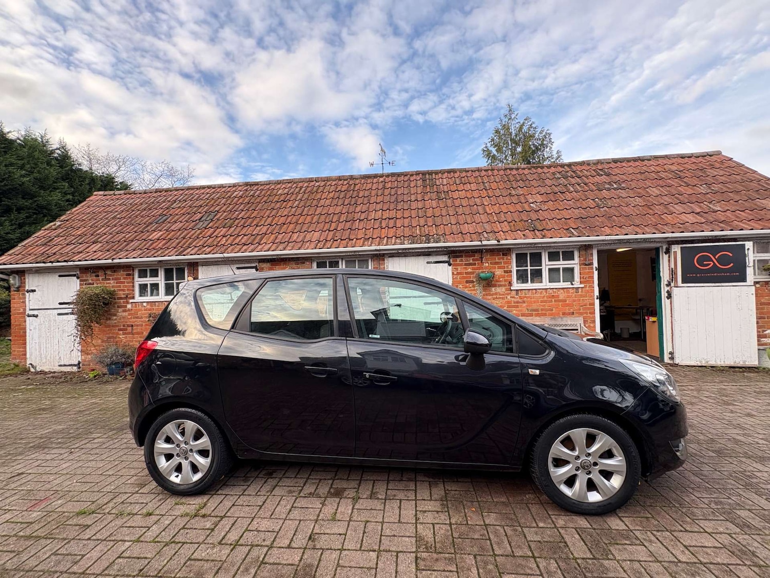 Used Vauxhall Meriva 2017 for sale - 76544315: Photo 28