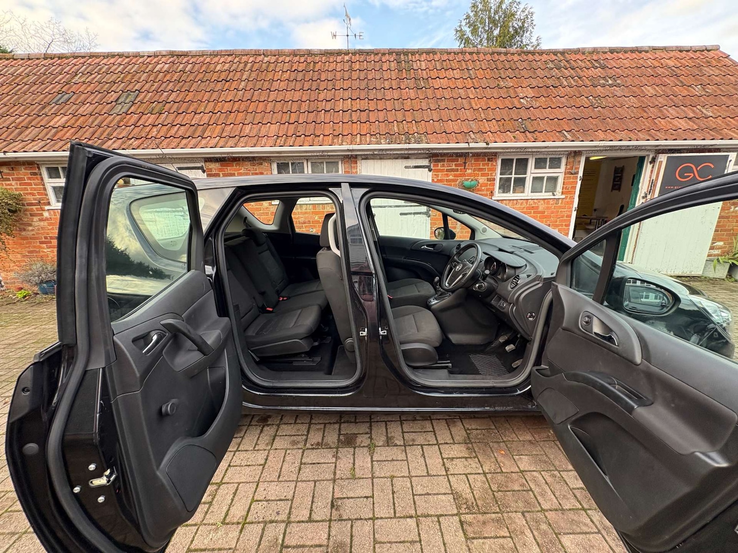 Used Vauxhall Meriva 2017 for sale - 76544315: Photo 9