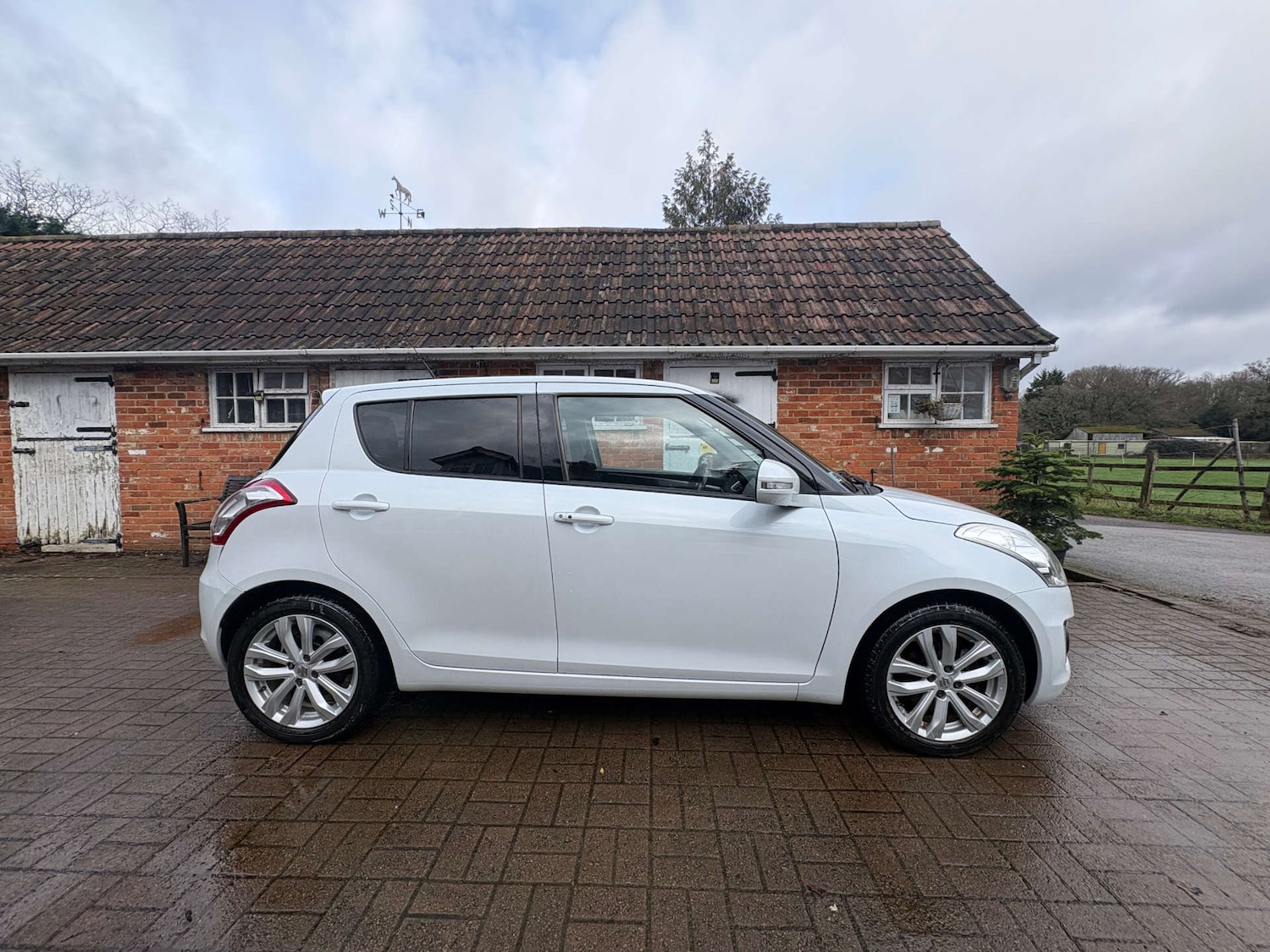 Used Suzuki Swift 2015 for sale - 78003797: Photo 15