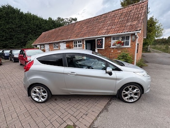 Used Ford Fiesta 2011 for sale - 75704238: Photo