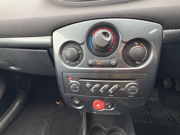 Used Renault Clio 2008 for sale - 76274230: Photo 17