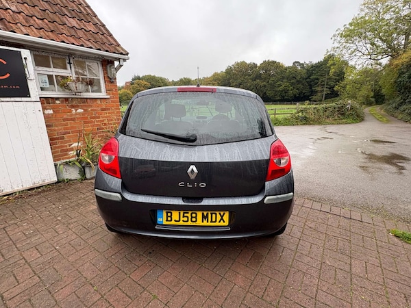 Used Renault Clio 2008 for sale - 76274230: Photo 19