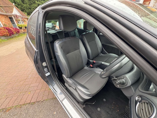 Used Renault Clio 2008 for sale - 76274230: Photo 6